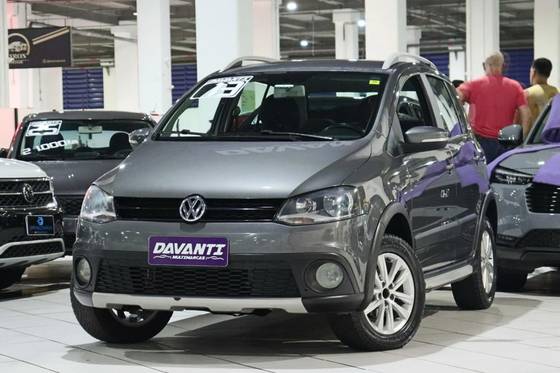 VOLKSWAGEN CROSSFOX 1.6 MI FLEX 8V 4P MANUAL